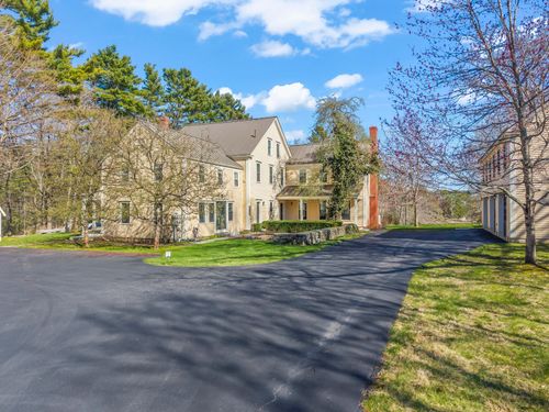 127 Foreside Road, Falmouth, ME, 04105 | Card Image