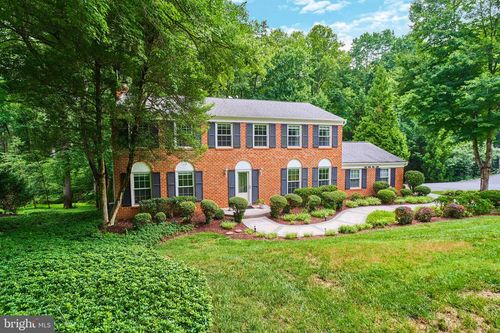 3091 Cobb Hill Ln, OAKTON, VA, 22124-2302 | Card Image