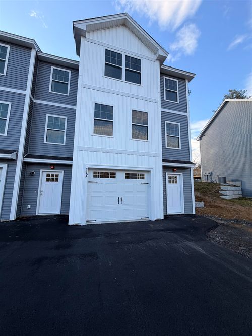 14A Wentworth Lane, Crossings At Village Center, Barrington, NH, 03825 | Card Image