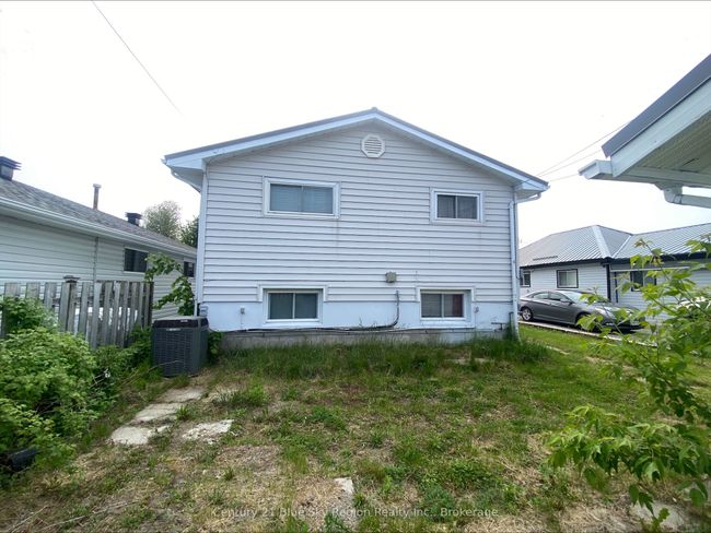 84 Gladstone Ave, House other with 4 bedrooms, 2 bathrooms and 5 parking in North Bay ON | Image 6