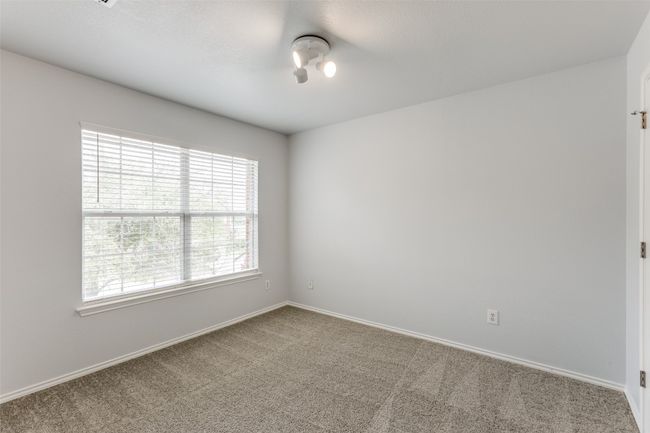33 Verde Ranch Loop, Townhouse with 3 bedrooms, 3 bathrooms and 2 parking in Leander TX | Image 13