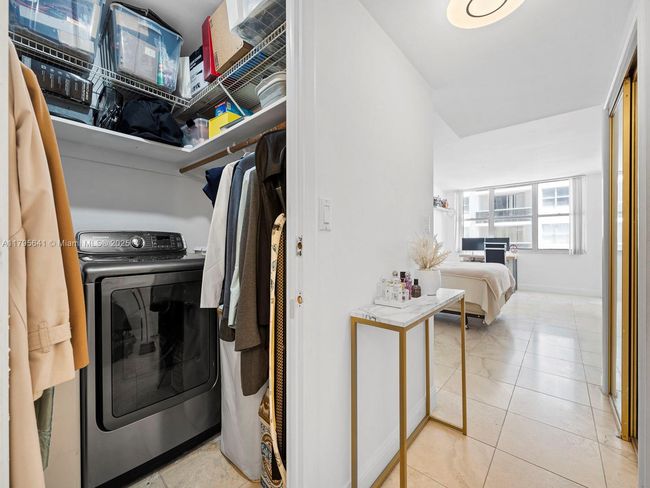 APT-1015 - 6039 Collins Ave, Condo with 1 bedrooms, 2 bathrooms and null parking in Miami Beach FL | Image 18