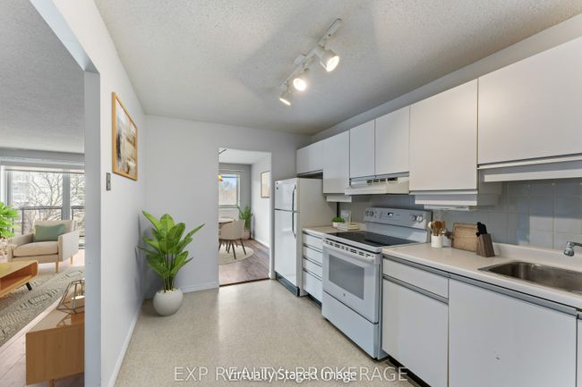 401 - 257 Bath Rd, Condo with 2 bedrooms, 2 bathrooms and 1 parking in Kingston ON | Image 13