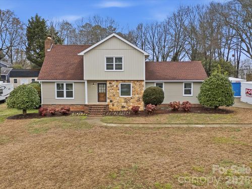 107 Friendfield Dr, Fort Mill, SC, 29715-9048 | Card Image