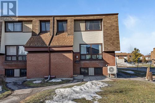 23A Woodvale Green, Ottawa, ON, K2G4H3 | Card Image