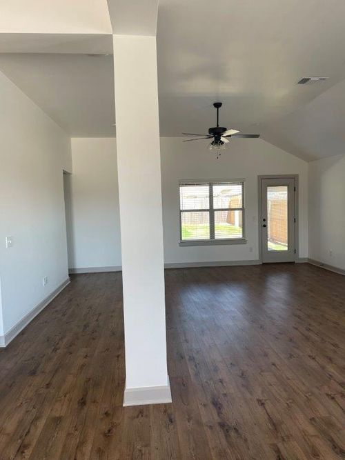 13313 Sw 5th St, Yukon, OK, 73099-5599 | Card Image