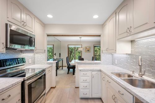 apt-235-5901 Laurel Ave, Golden Valley, MN, 55416-1073 | Card Image