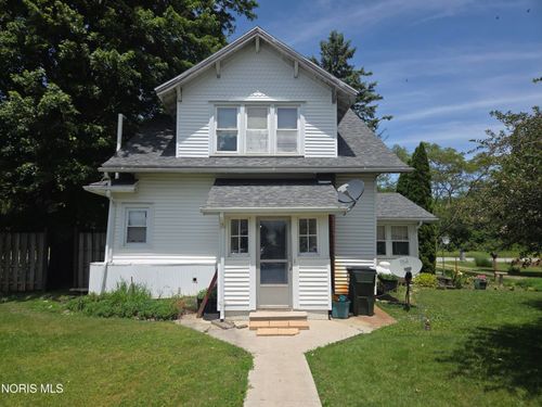 2494 Pelton Rd, Fostoria, OH, 44830-9203 | Card Image