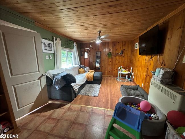 4932 25 Th Sideroad, House other with 2 bedrooms, 1 bathrooms and 2 parking in Thornton ON | Image 12