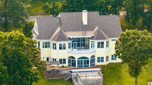 129 Wayne Cir, New Concord, KY, 42076-9426 | Card Image