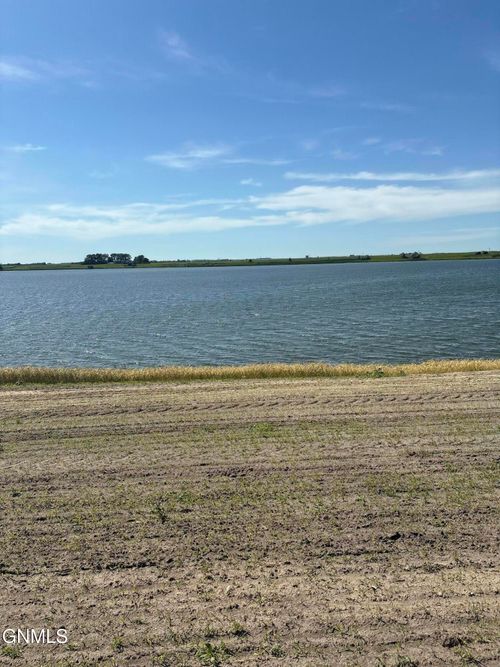 111 Lakeside Drive, Dawson, ND, 58428 | Card Image