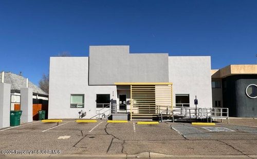 210 N Auburn Ave, Farmington, NM, 87401-8412 | Card Image