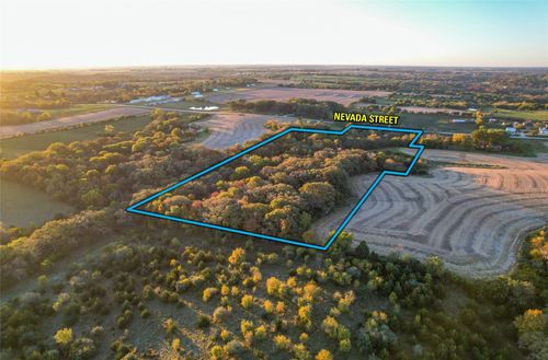 12183 Nevada St, Indianola, IA, 50125-8862 | Card Image