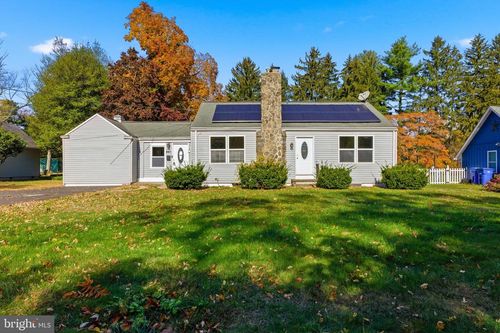 441 Summer Ave, Beverly, NJ, 08010-1424 | Card Image