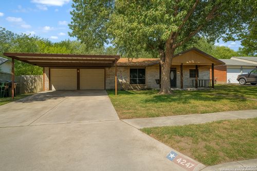 4247 Bayliss St, San Antonio, TX, 78233-6910 | Card Image