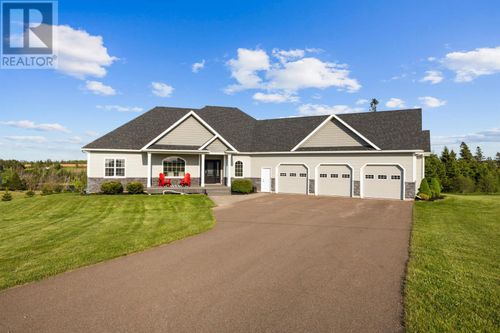 176 Morrison Lane, New London, PE, C0B1M0 | Card Image