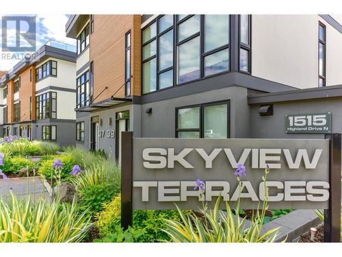 39-1515 Highland Dr N, Kelowna, BC, V1Y0C9 | Card Image