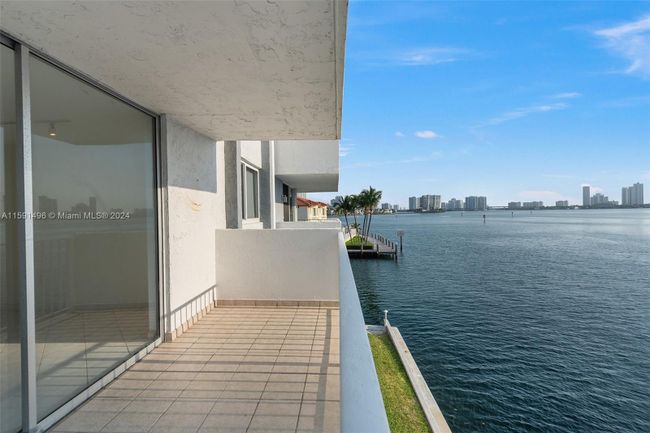 304 - 4000 Ne 170th St, Condo with 2 bedrooms, 2 bathrooms and null parking in North Miami Beach FL | Image 33