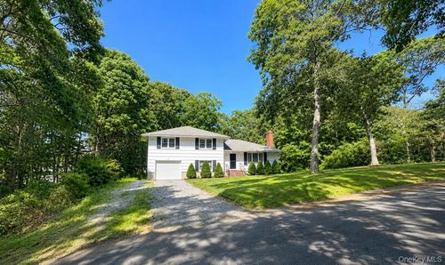 185 Holden Avenue, Southold, NY, 11935 | Card Image