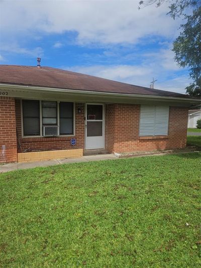 7002 Woodrow Street, House other with 3 bedrooms, 1 bathrooms and null parking in Texas City TX | Image 2