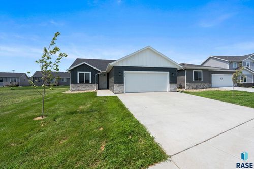 260 Lydia Ct Court, Harrisburg, SD, 57032 | Card Image