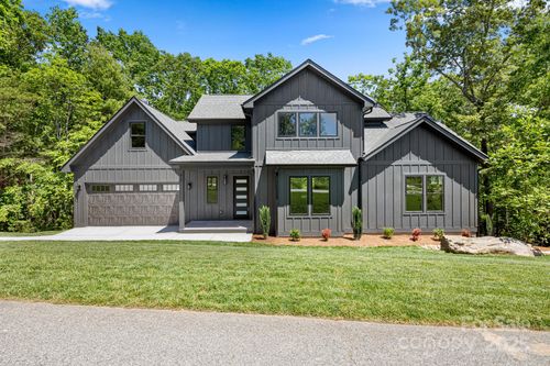 18-611 Crystal Heights Dr, Hendersonville, NC, 28739-0148 | Card Image