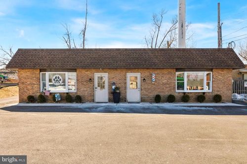 633 E Welsh Rd, AMBLER, PA, 19002-2911 | Card Image