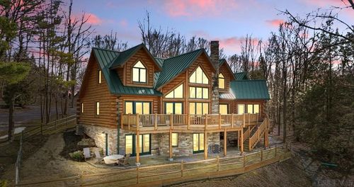 125 Ottawa Ln, Central City, PA, 15926-7629 | Card Image