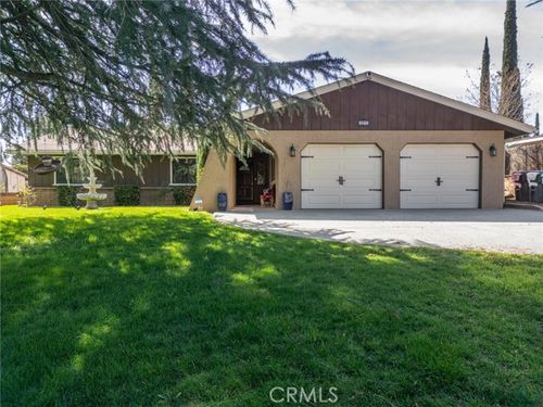 1075 Dorothy Anna Dr, Banning, CA, 92220 | Card Image