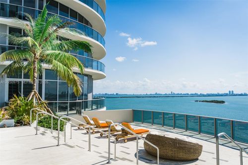 2002-488 Ne 18th St, Miami, FL, 33132-1112 | Card Image