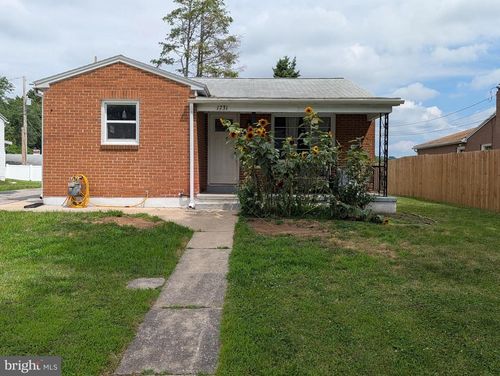 1731 6th Ave, YORK, PA, 17403-2642 | Card Image
