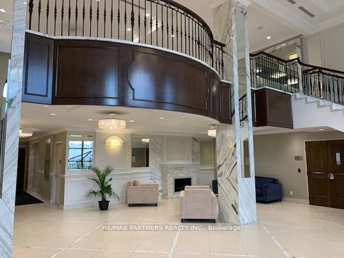 605-38 Cedarland Dr, Markham, ON, L6G0G7 | Card Image
