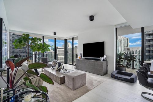 unit-4315-1000 Brickell Plz, Miami, FL, 33131-3873 | Card Image