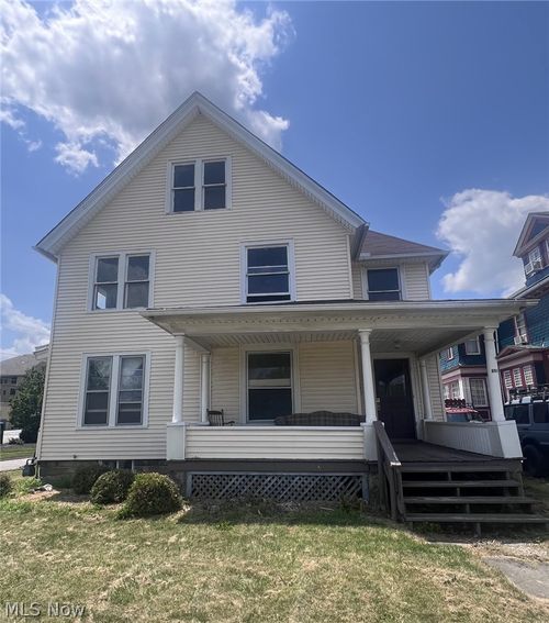 611 West Ave, Elyria, OH, 44035-5842 | Card Image