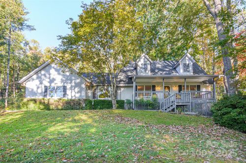 163 Ridgeview Dr, Hendersonville, NC, 28792-9256 | Card Image
