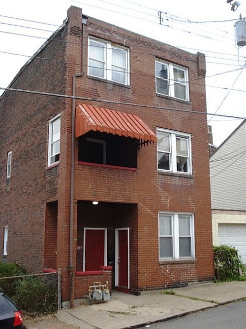 223 42nd St, Pittsburgh, PA, 15201-2816 | Card Image
