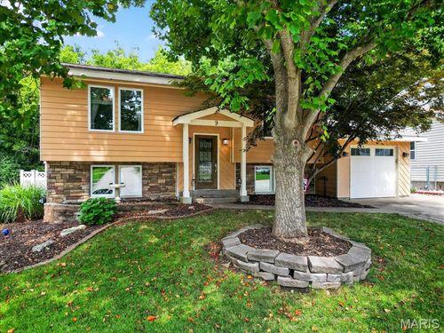 9 Huntsman Trl, Saint Peters, MO, 63376-4209 | Card Image