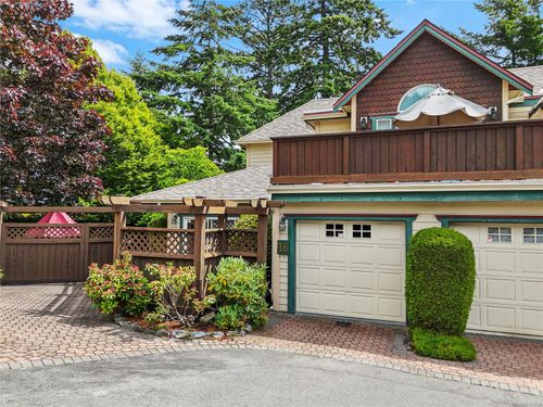 16-106 Aldersmith Pl, Victoria, BC, V9A7M8 | Card Image