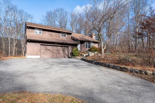 133 Oscawana Lake Road, Putnam Valley, NY, 10579 | Card Image