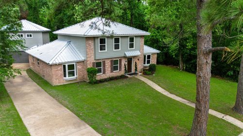 10311 Woodhollow Dr, Conroe, TX, 77385-3817 | Card Image