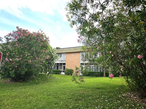 106-35 Vista Gardens Trl, Vero Beach, FL, 32962-0799 | Card Image