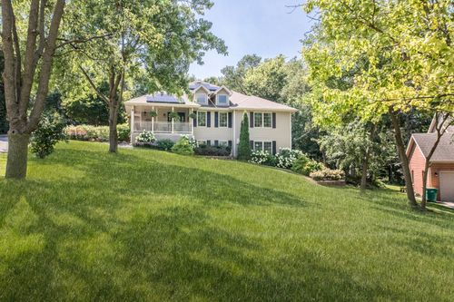 8 Division Ct, Lemont, IL, 60439-4392 | Card Image