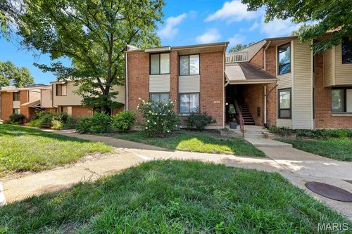 d-5266 Cedarstone Court, St Louis, MO, 63129 | Card Image