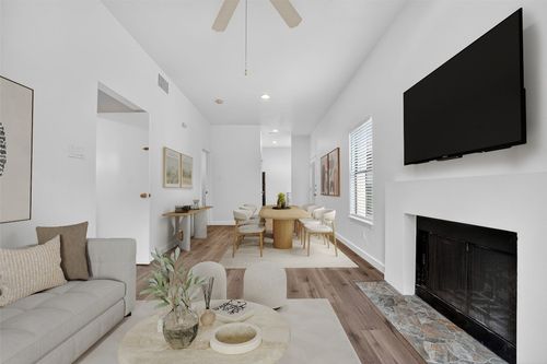 apt-201-712 Graham Pl, Austin, TX, 78705-4436 | Card Image