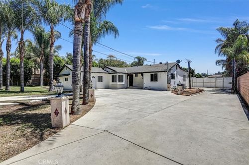 13530 Beaver St, Sylmar, CA, 91342-1905 | Card Image
