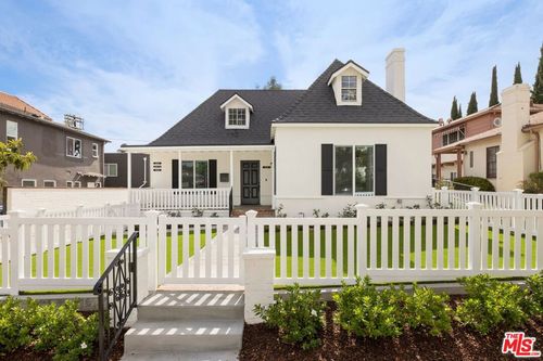 1511 Selby Avenue, Los Angeles, CA, 90024 | Card Image