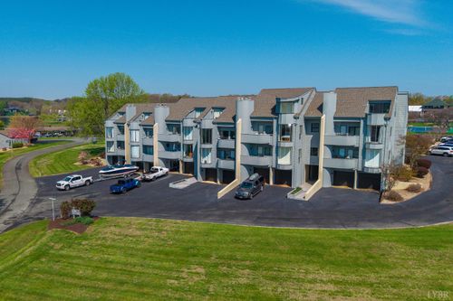 707-25 Clubhouse Towers Circle, Moneta, VA, 24121 | Card Image