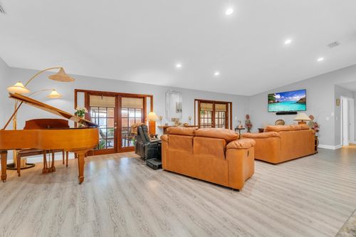 18201 Sw 87th Ave, Palmetto Bay, FL, 33157-6026 | Card Image