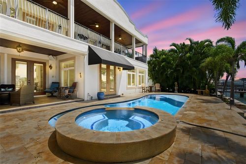 11220 8th St E, Treasure Island, FL, 33706-1106 | Card Image
