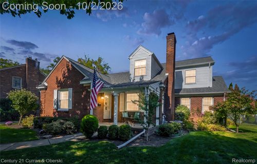 1438 Hawthorne Rd, Grosse Pointe Woods, MI, 48236-1467 | Card Image